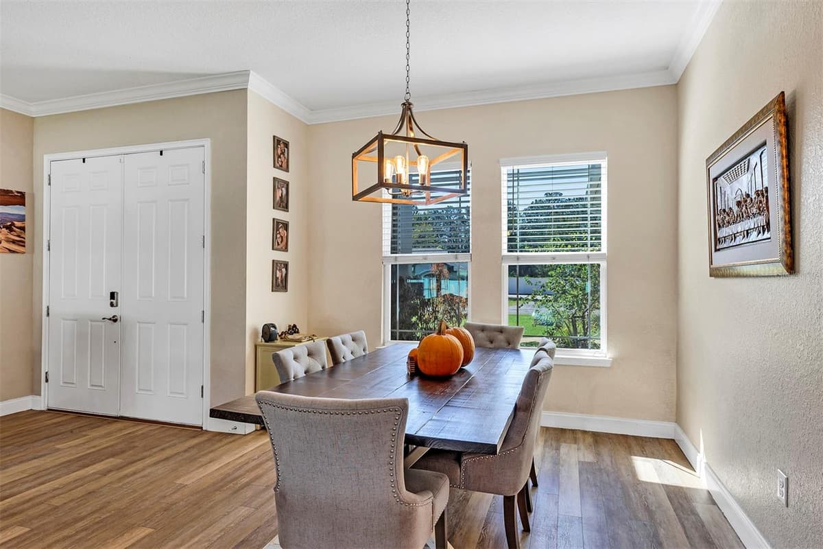 340 RUTH JENNINGS DRIVE — photo 4 of 31