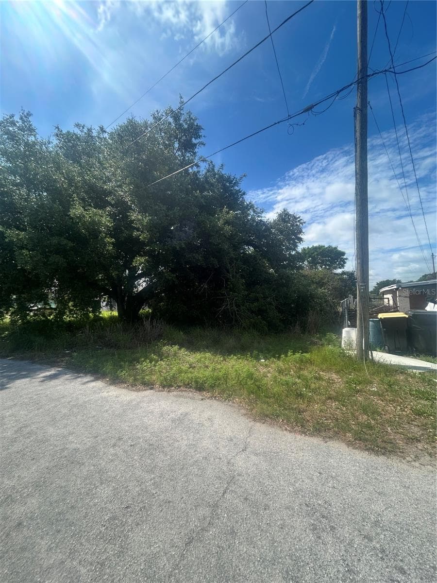 387 AVENUE B — photo 1 of 5