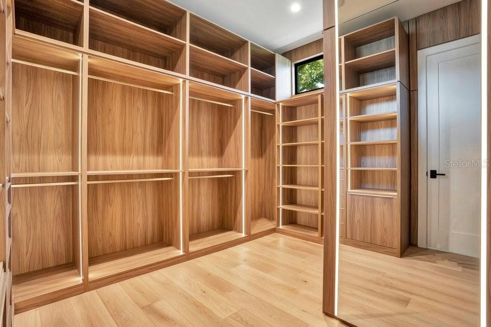 8342 BOYLA COURT — photo 35 of 93