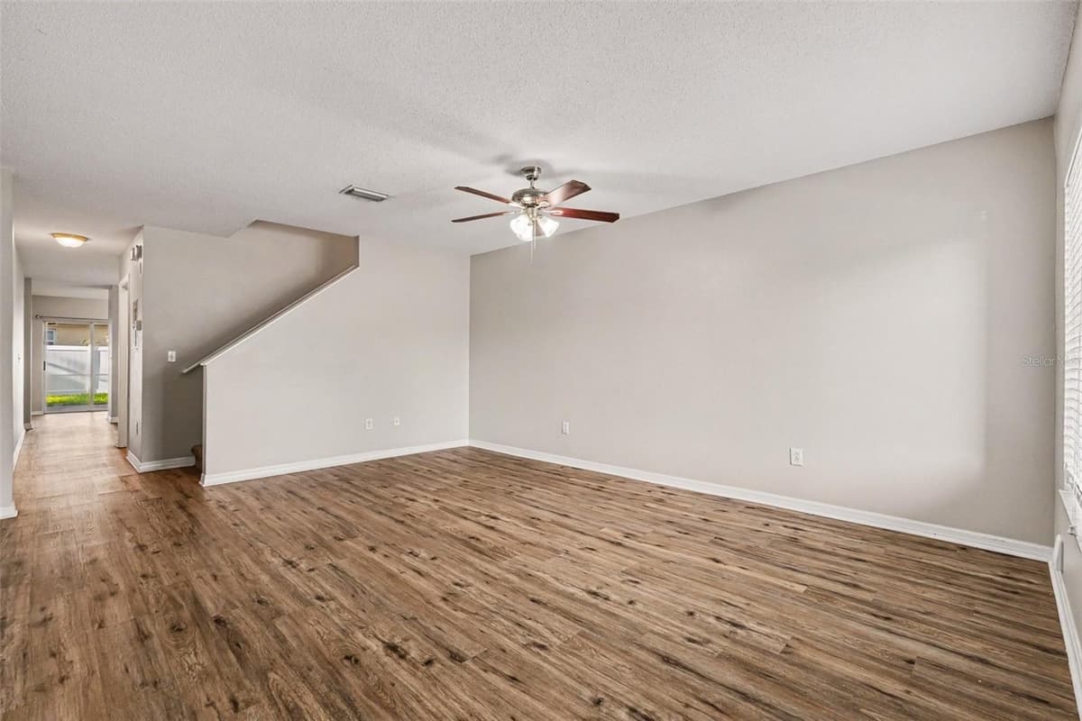 2125 FLUORSHIRE DRIVE — photo 4 of 18