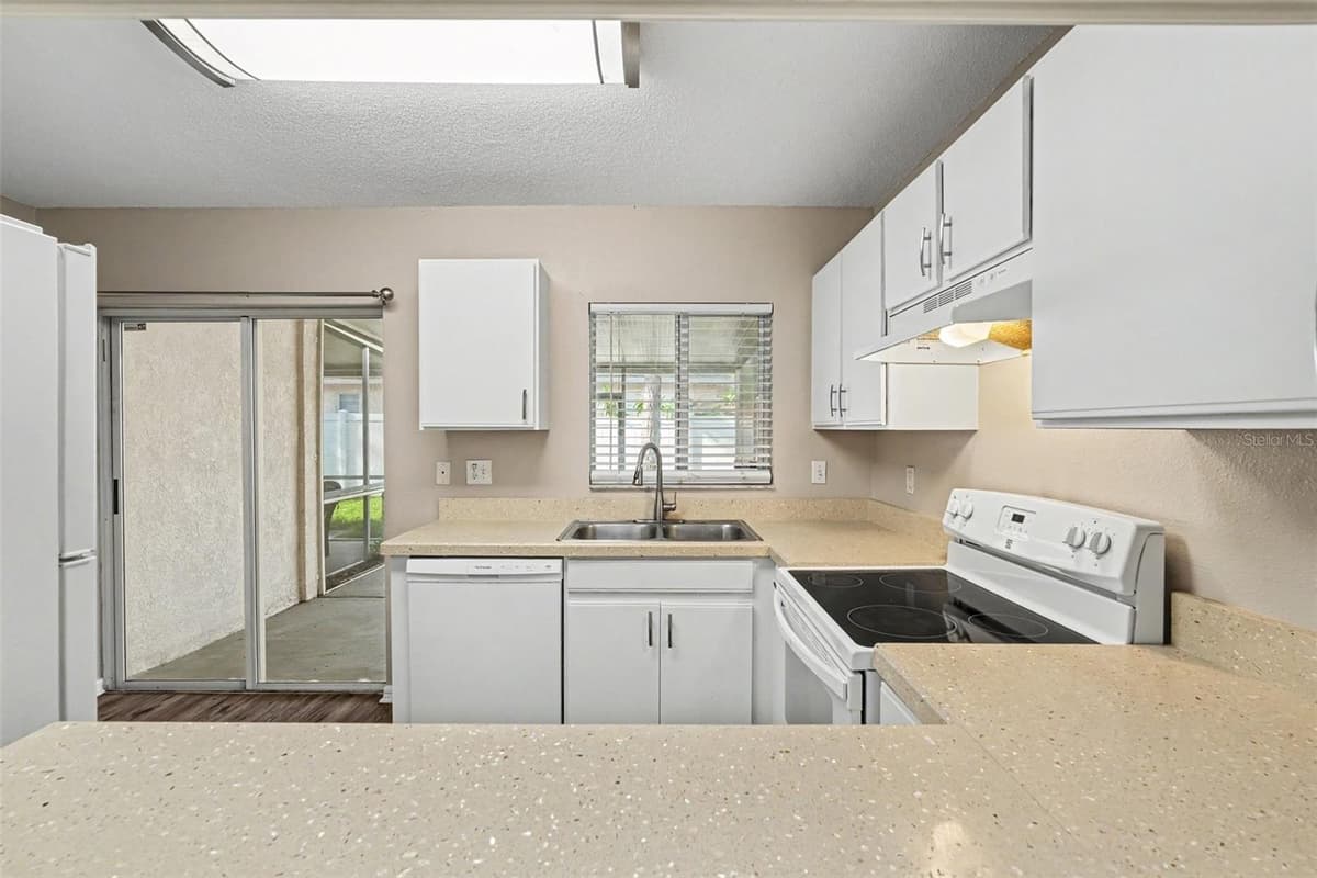 2125 FLUORSHIRE DRIVE — photo 5 of 18