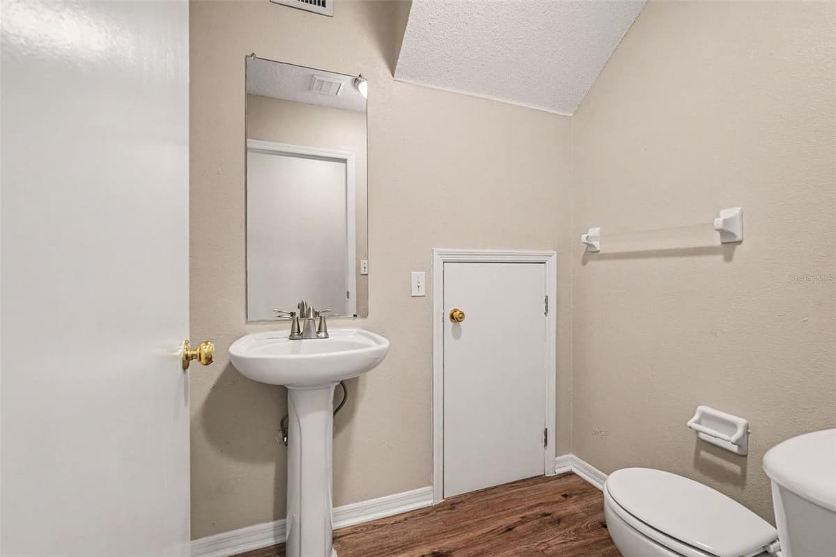 2125 FLUORSHIRE DRIVE — photo 15 of 18