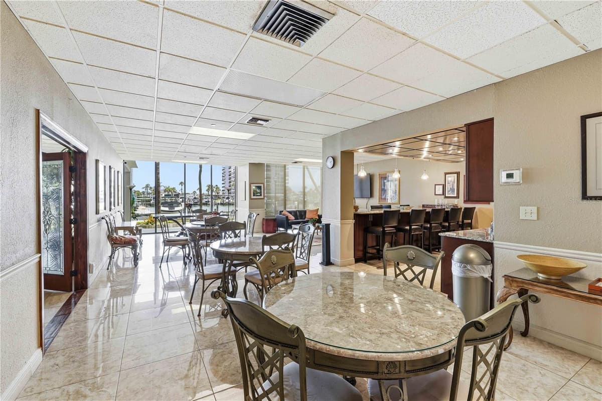 1621 GULF BOULEVARD — photo 40 of 66