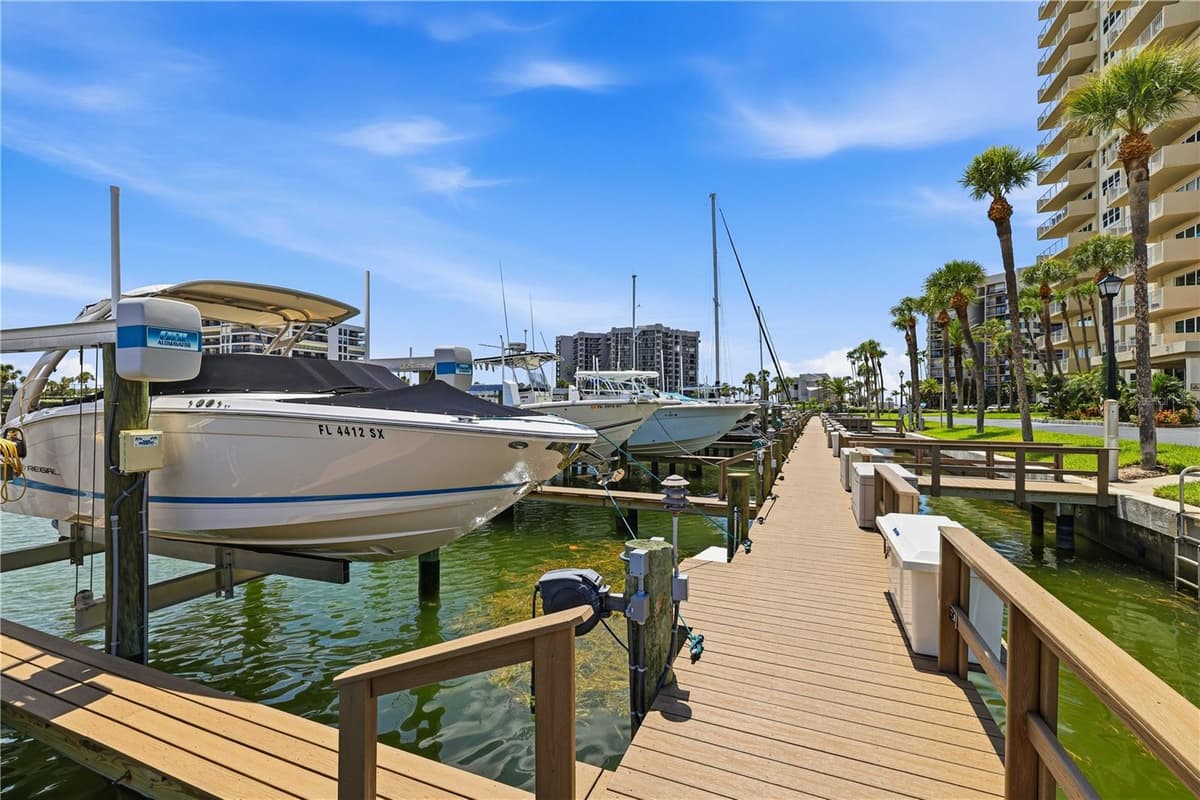 1621 GULF BOULEVARD — photo 49 of 66