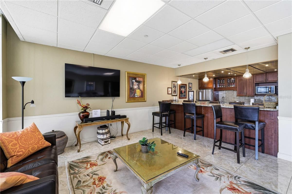 1621 GULF BOULEVARD — photo 41 of 66