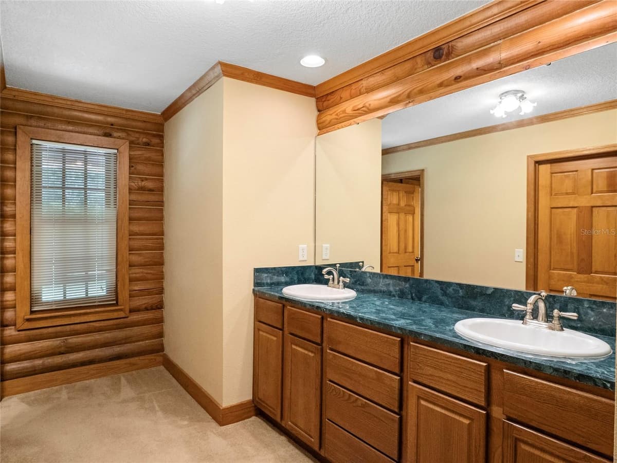 712 MALLARD DRIVE — photo 24 of 36
