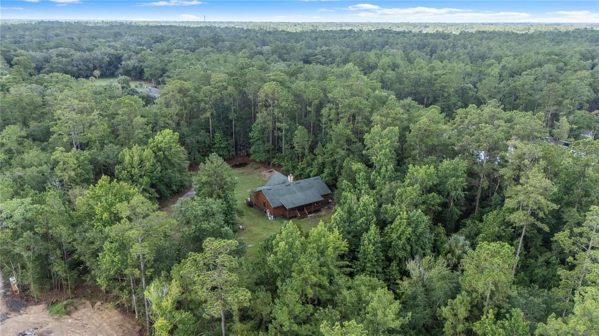 712 MALLARD DRIVE — photo 3 of 36