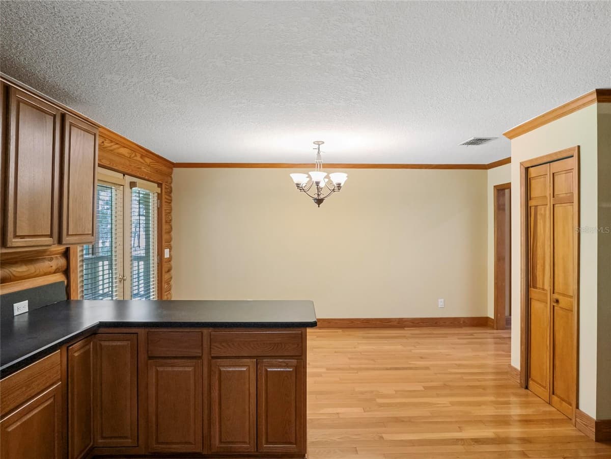 712 MALLARD DRIVE — photo 17 of 36