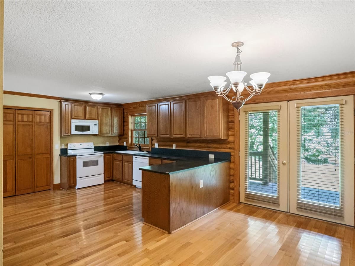 712 MALLARD DRIVE — photo 16 of 36