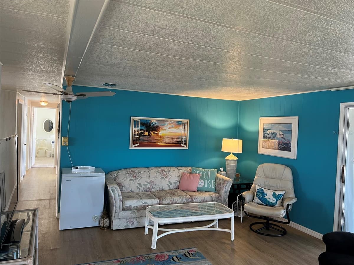 609 CERVINA DRIVE — photo 8 of 38