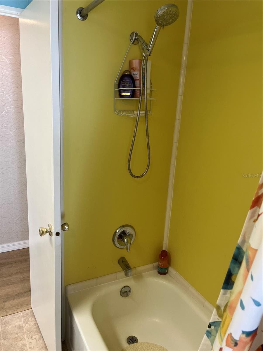 609 CERVINA DRIVE — photo 24 of 38