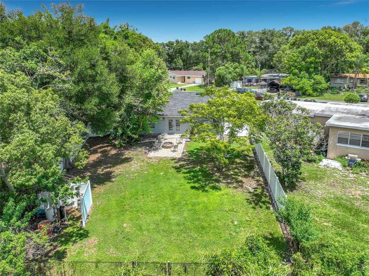 1193 LAKE LUCERNE CIRCLE — photo 33 of 39