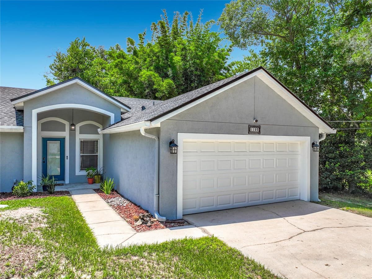 1193 LAKE LUCERNE CIRCLE — photo 3 of 39