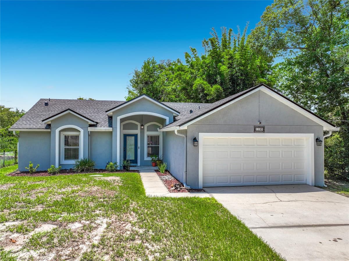 1193 LAKE LUCERNE CIRCLE — photo 1 of 39