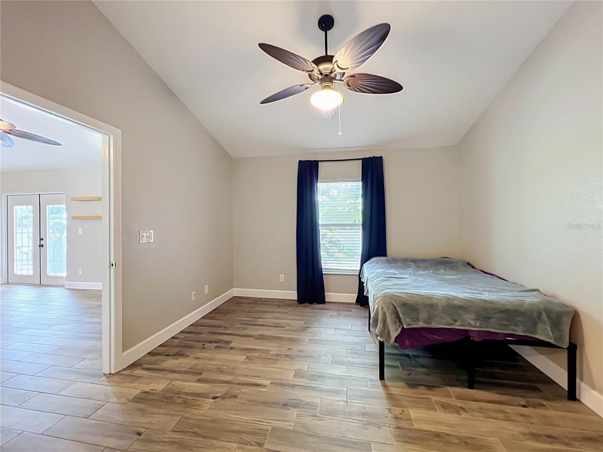 1193 LAKE LUCERNE CIRCLE — photo 22 of 39