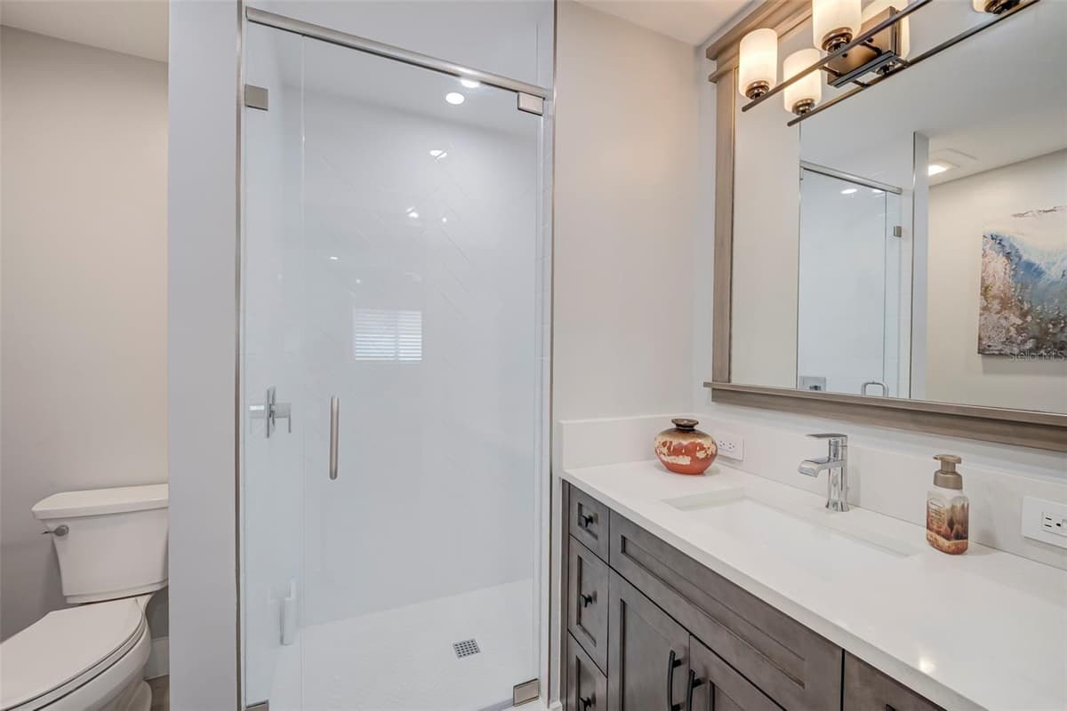 5204 TOWER DRIVE — photo 27 of 45