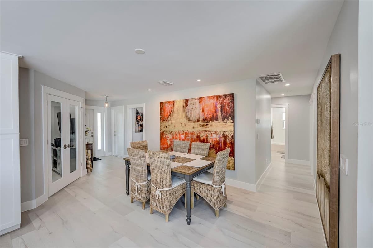 5204 TOWER DRIVE — photo 6 of 45