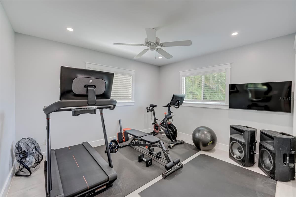 5204 TOWER DRIVE — photo 23 of 45