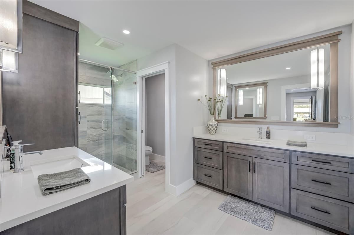 5204 TOWER DRIVE — photo 19 of 45