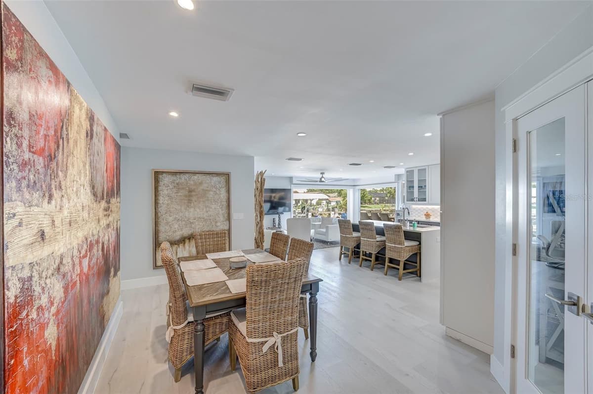 5204 TOWER DRIVE — photo 4 of 45