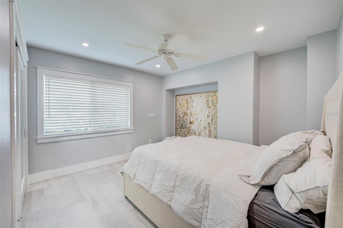 5204 TOWER DRIVE — photo 22 of 45