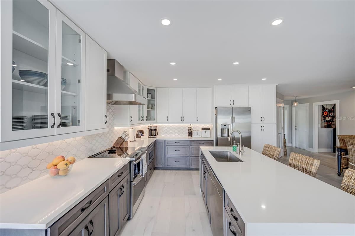 5204 TOWER DRIVE — photo 8 of 45