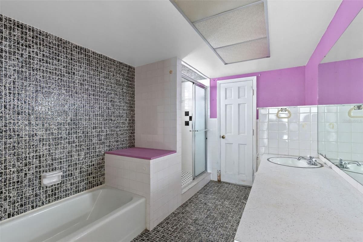 2467 FIELDINGWOOD ROAD — photo 10 of 15