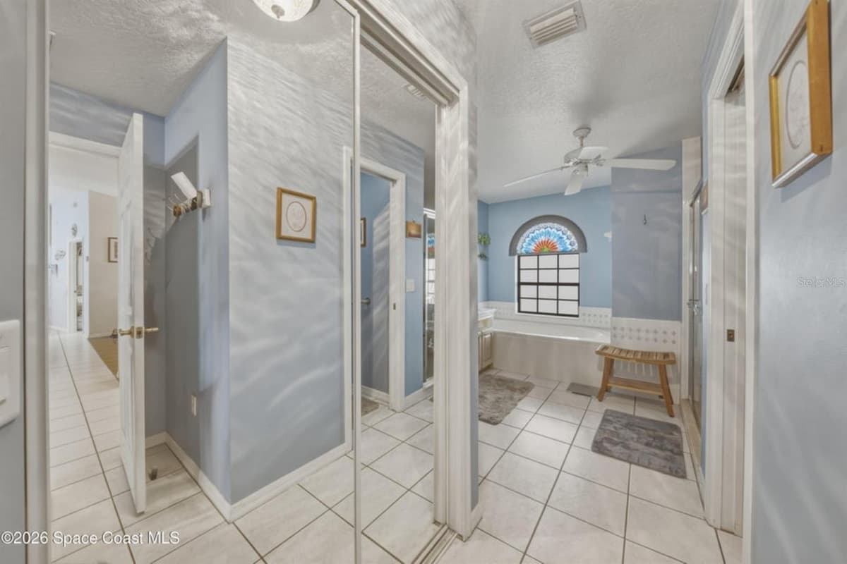 4562 HELENA DRIVE — photo 34 of 44