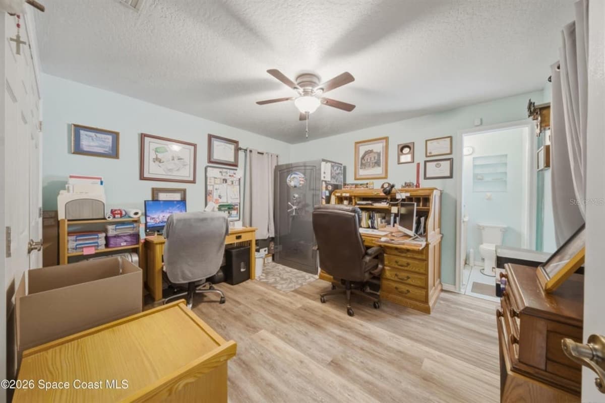 4562 HELENA DRIVE — photo 30 of 44