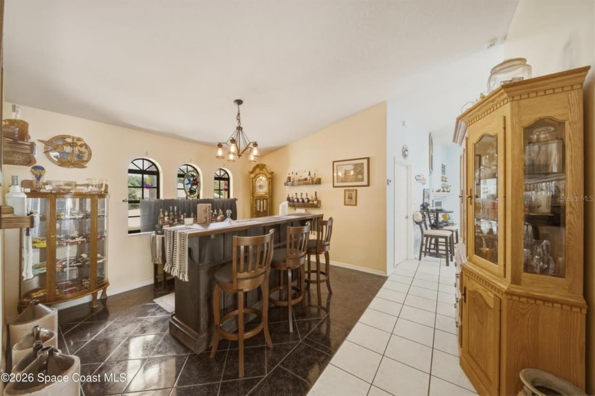 4562 HELENA DRIVE — photo 16 of 44