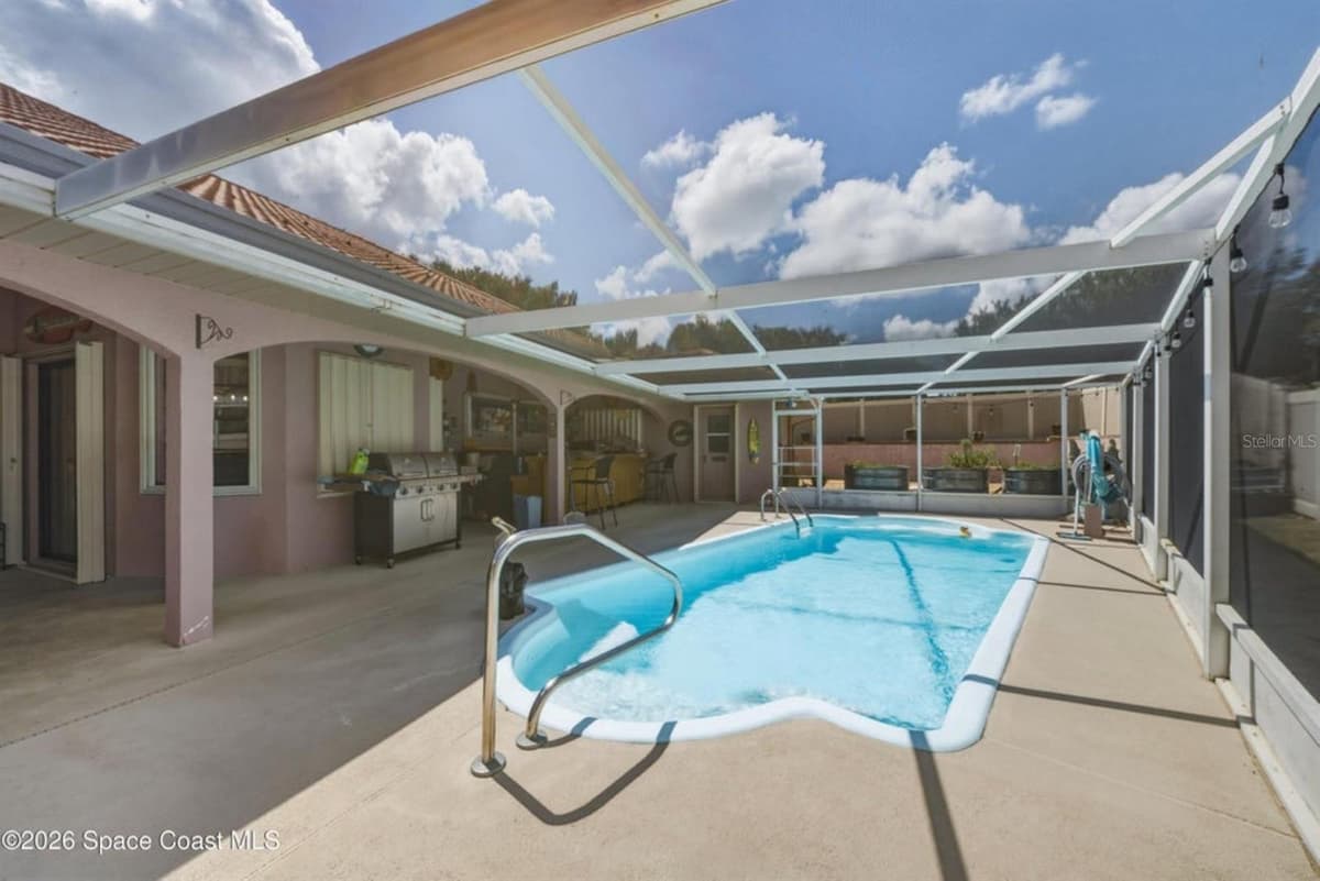 4562 HELENA DRIVE — photo 39 of 44