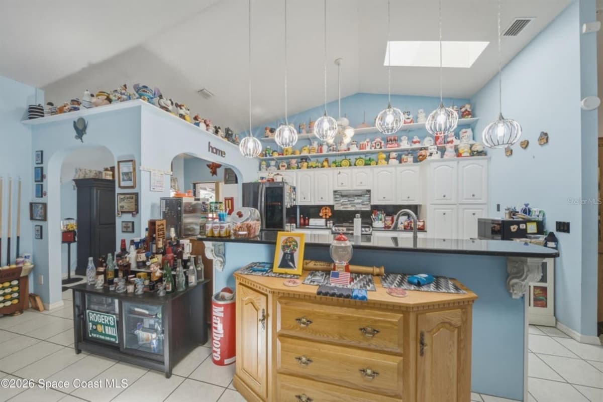 4562 HELENA DRIVE — photo 23 of 44