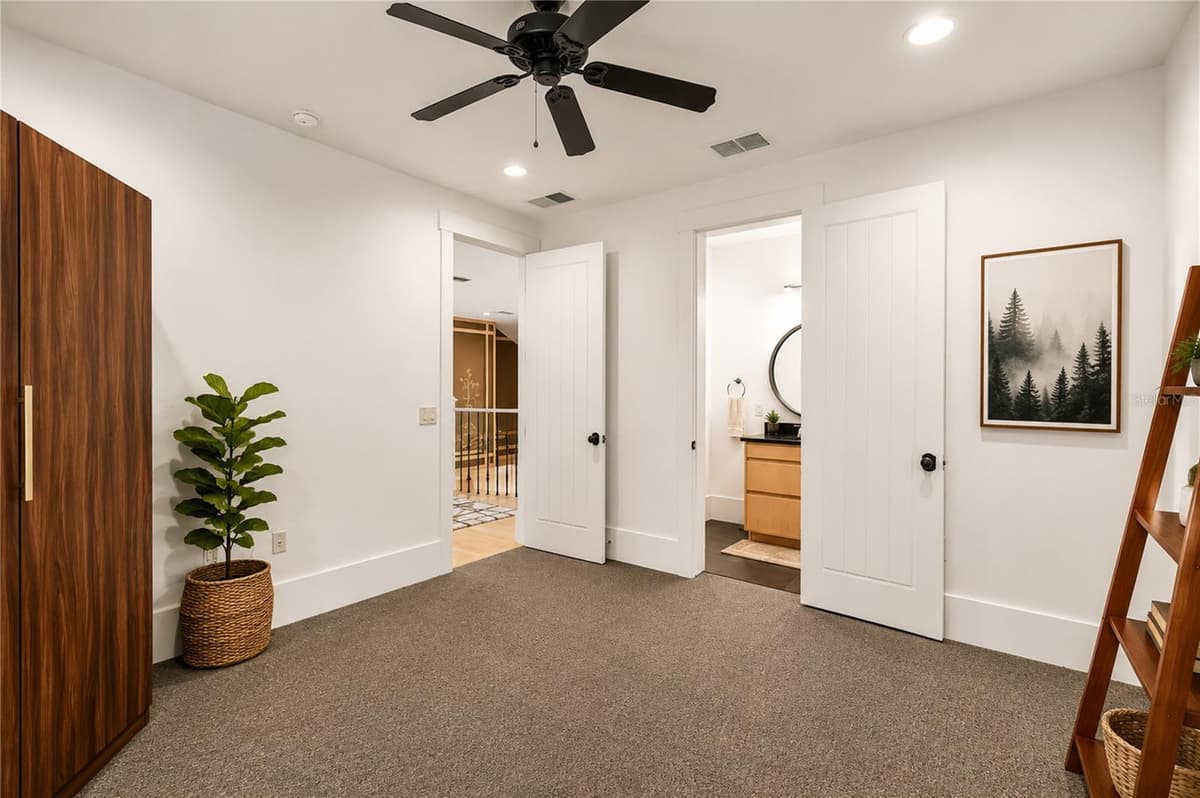 5004 5TH AVENUE — photo 43 of 64