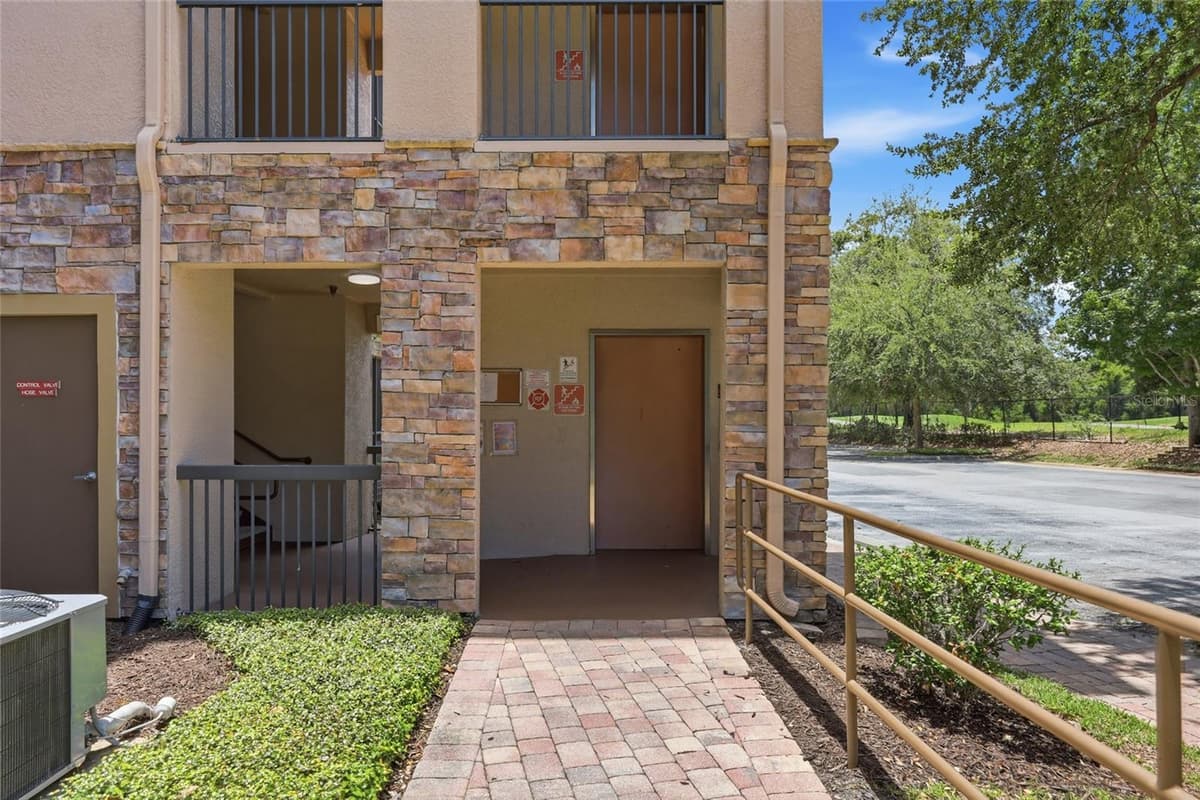 8020 TUSCANY WAY — photo 36 of 39