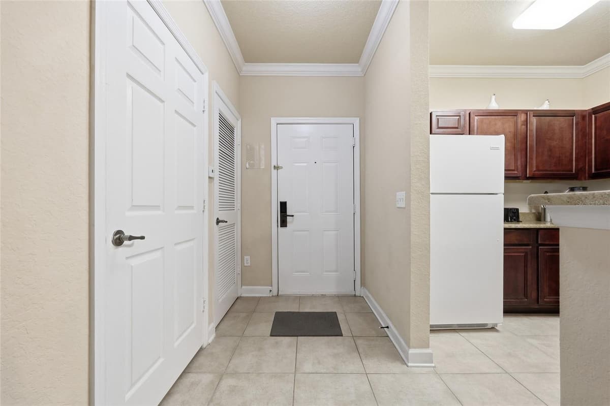 8020 TUSCANY WAY — photo 15 of 39