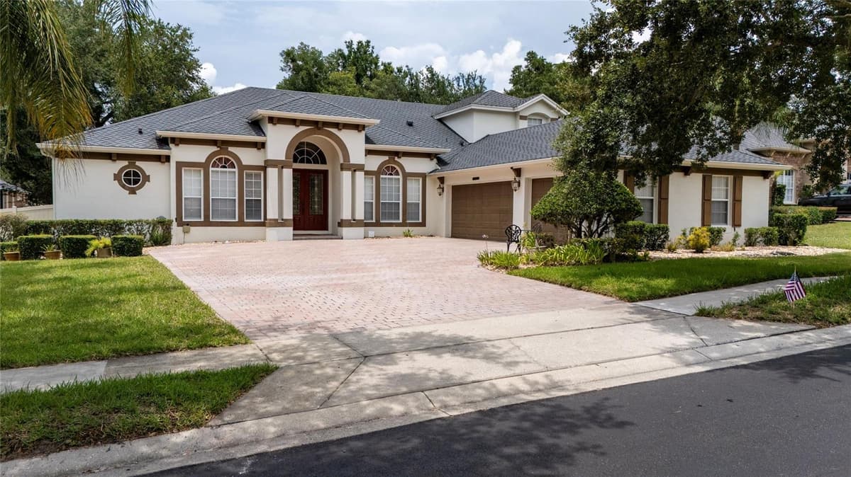6230 BORDEAUX CIRCLE — photo 1 of 57