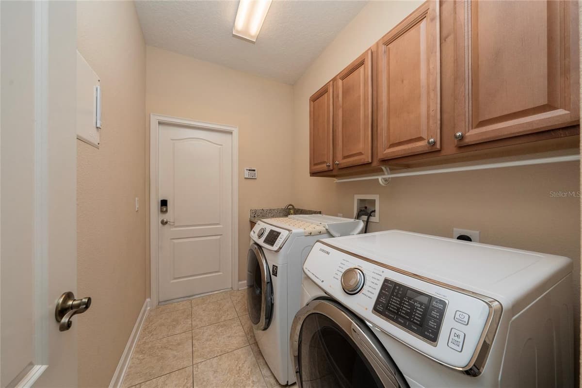 6230 BORDEAUX CIRCLE — photo 50 of 57