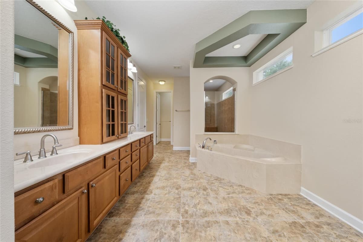6230 BORDEAUX CIRCLE — photo 26 of 57