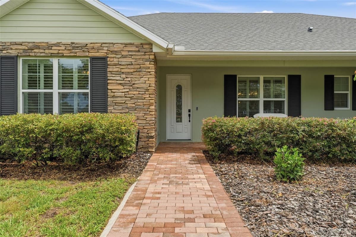 4526 CLAIRE ROSE COURT — photo 4 of 79