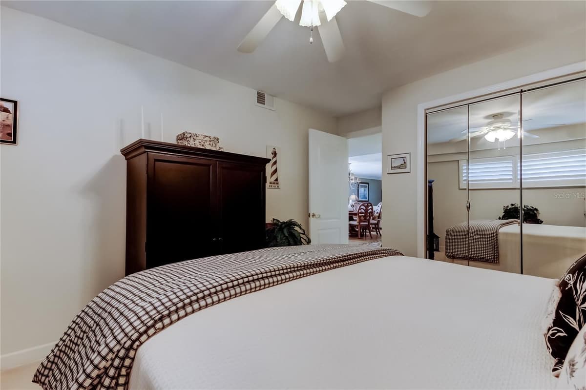 9450 HARBOR GREENS WAY — photo 37 of 51
