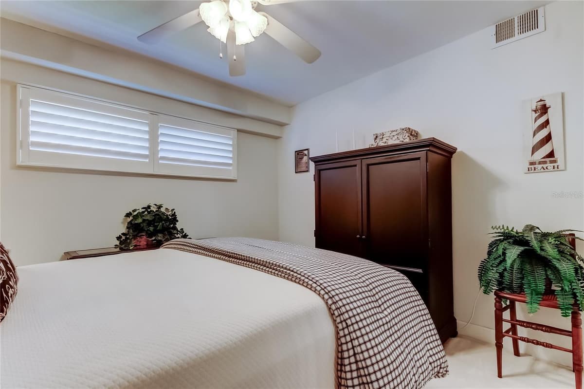 9450 HARBOR GREENS WAY — photo 35 of 51