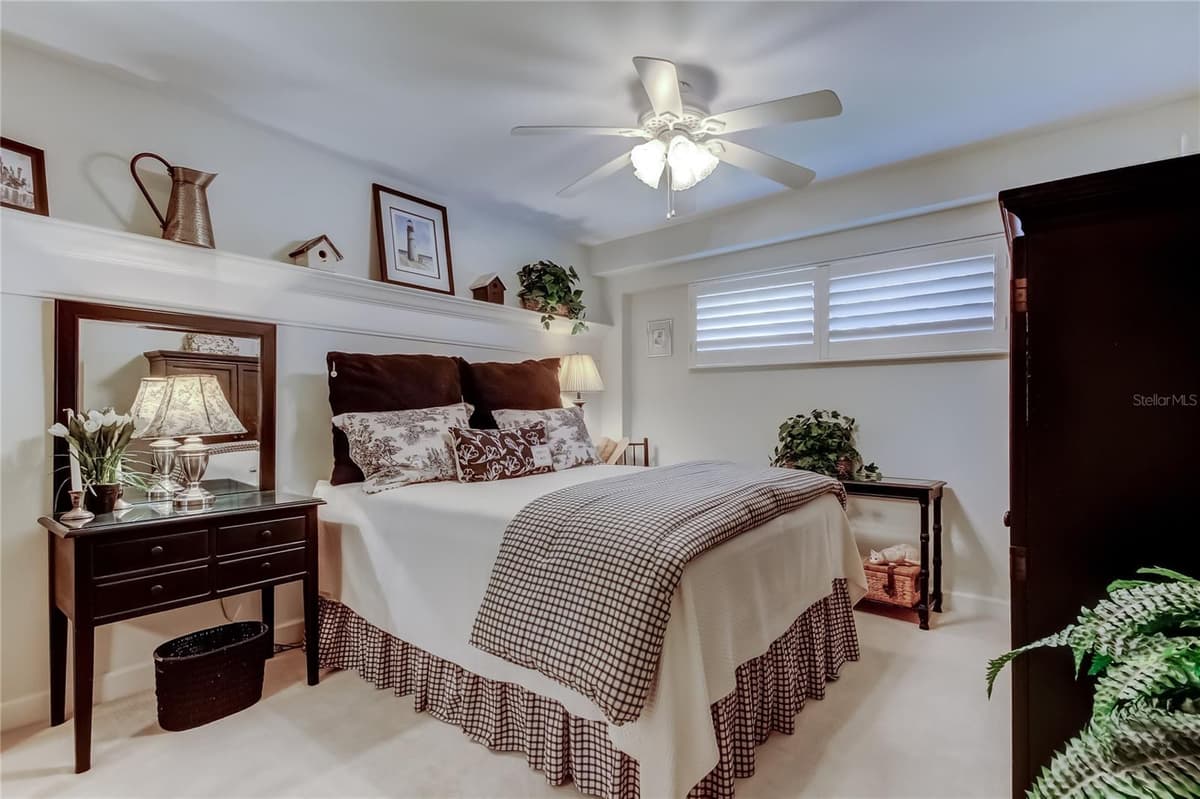 9450 HARBOR GREENS WAY — photo 34 of 51