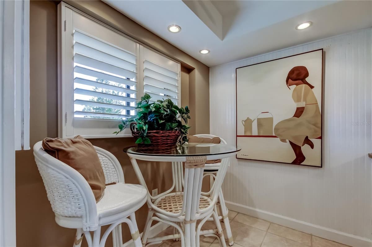 9450 HARBOR GREENS WAY — photo 5 of 51