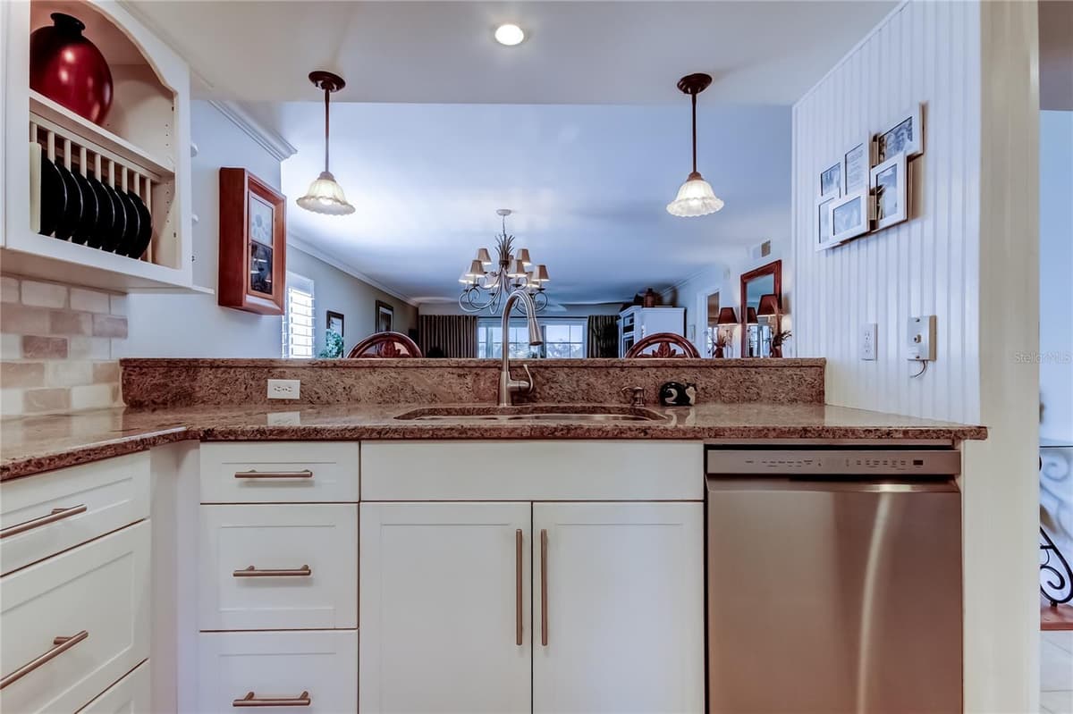 9450 HARBOR GREENS WAY — photo 9 of 51