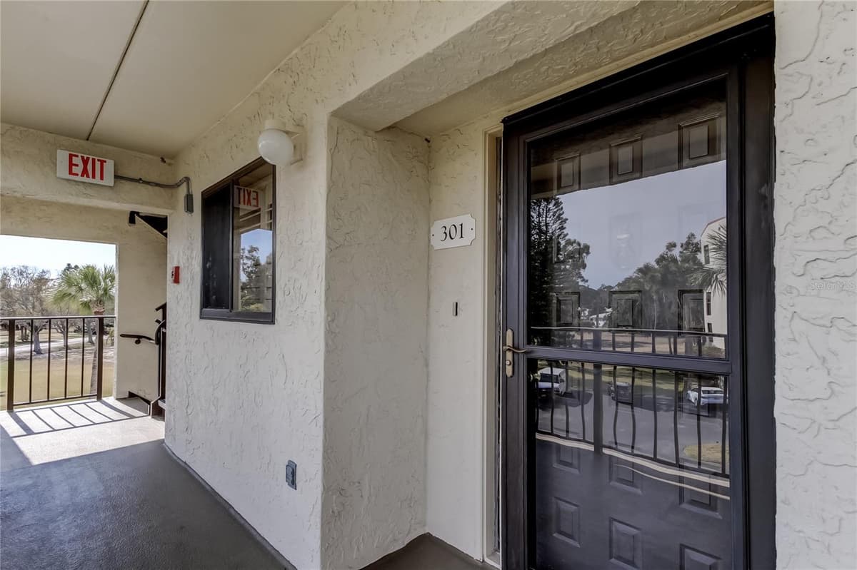 9450 HARBOR GREENS WAY — photo 2 of 51