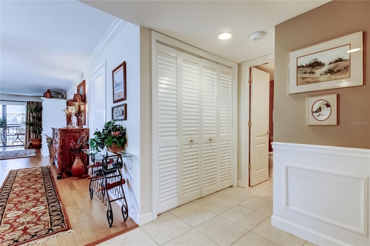 9450 HARBOR GREENS WAY — photo 13 of 51