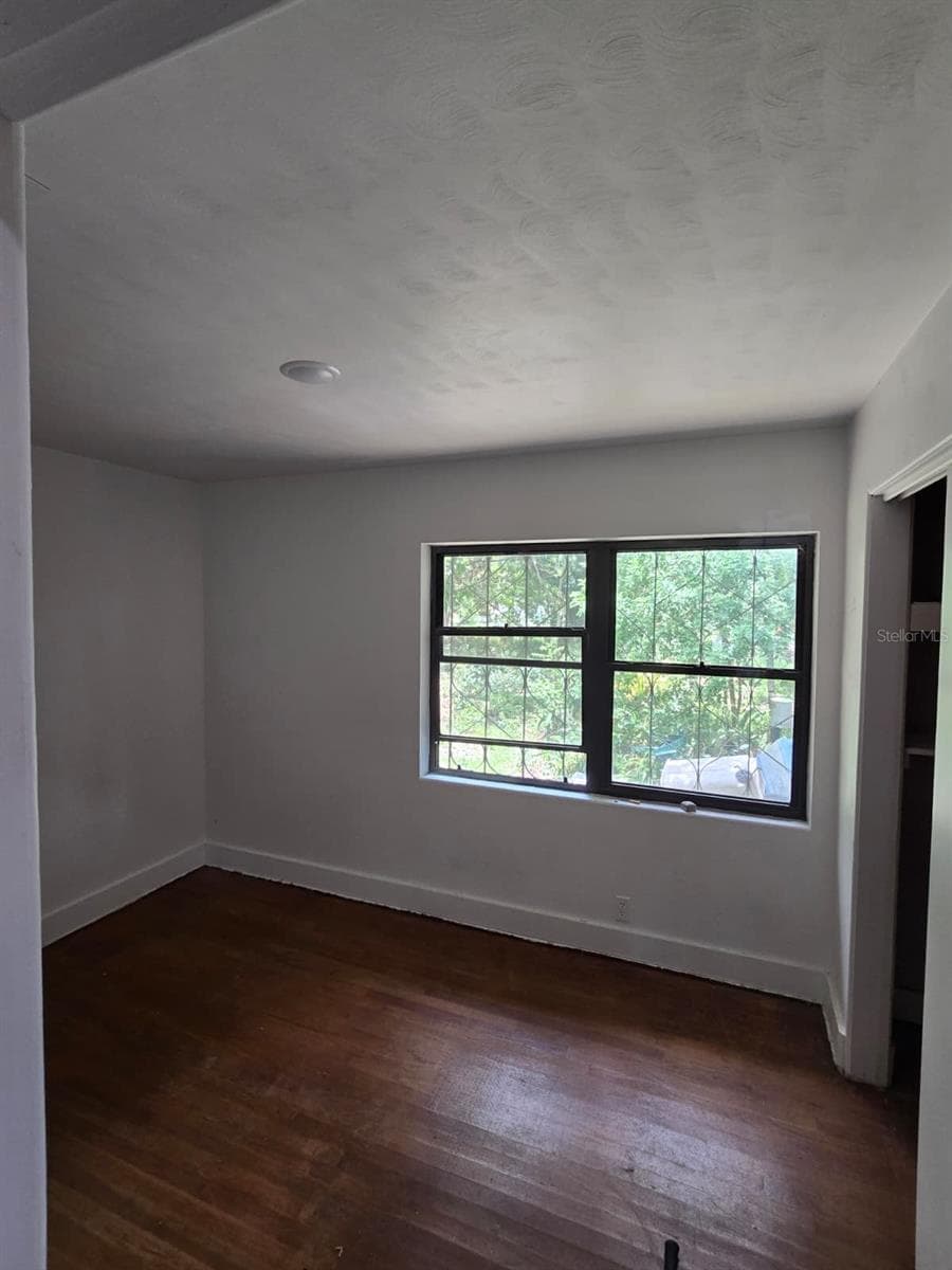 3328 AVENUE T — photo 8 of 16
