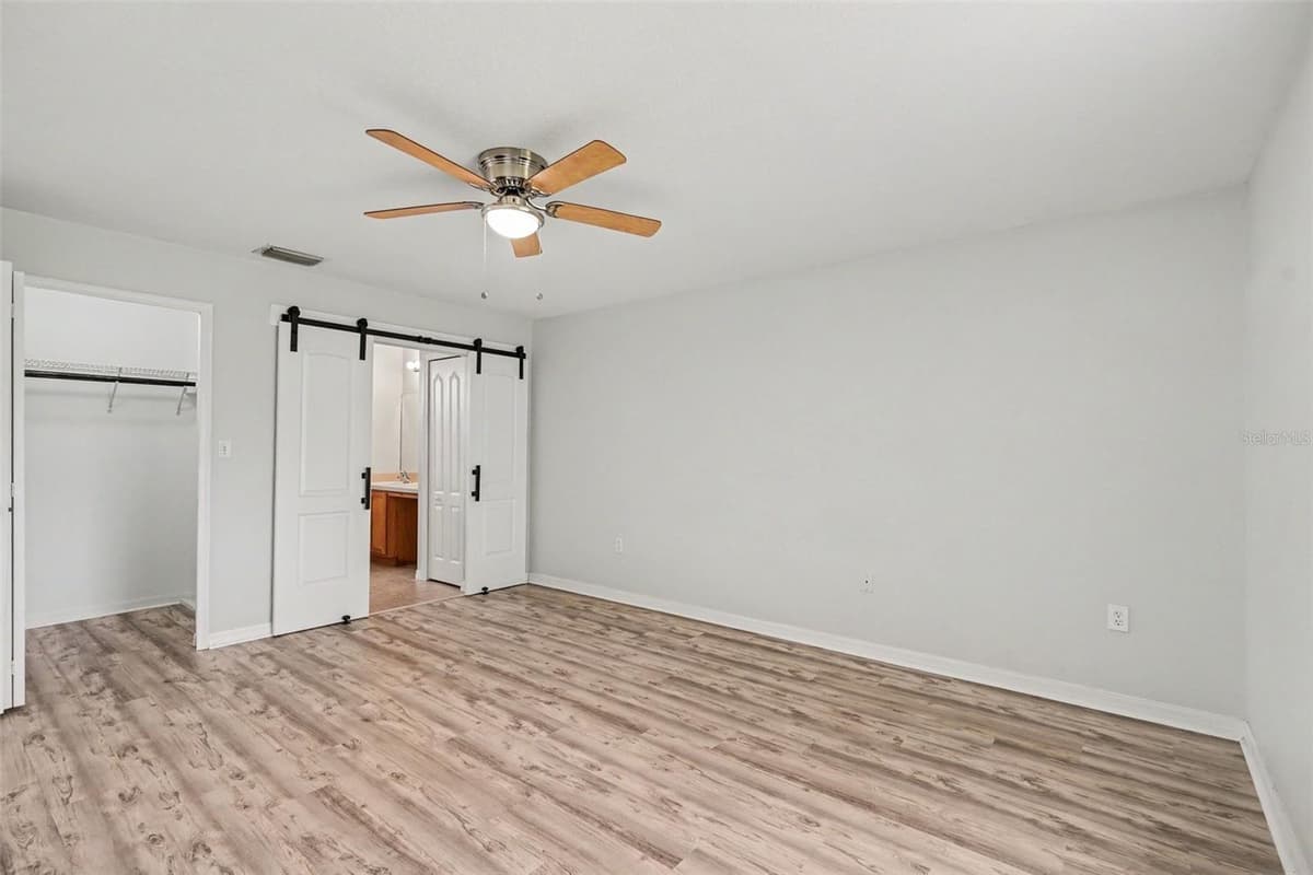 380 SHERIDAN AVENUE — photo 14 of 23
