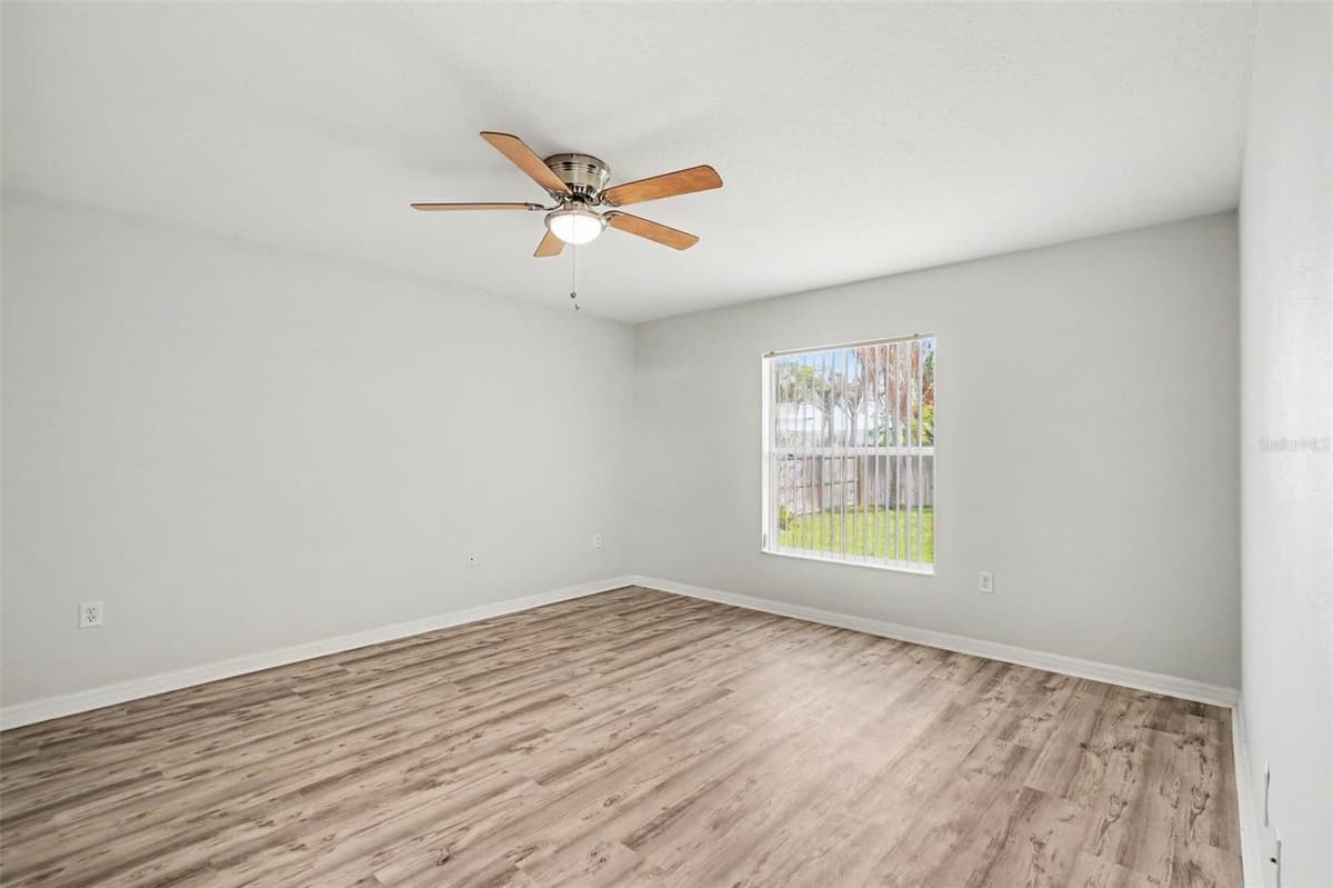 380 SHERIDAN AVENUE — photo 16 of 23
