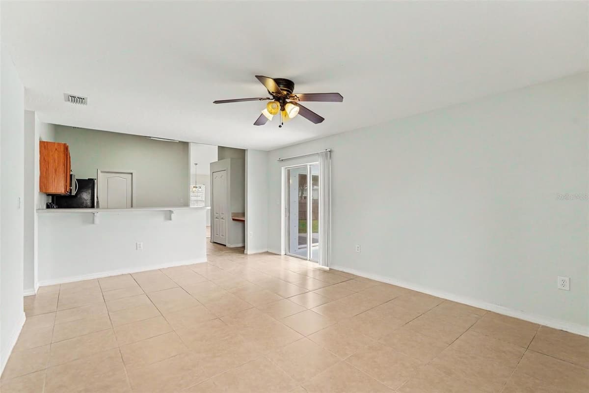 380 SHERIDAN AVENUE — photo 9 of 23
